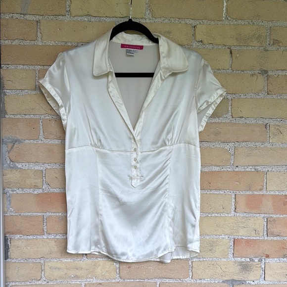 Tops - True Character Elegant Cream Silk Button-Up Blouse